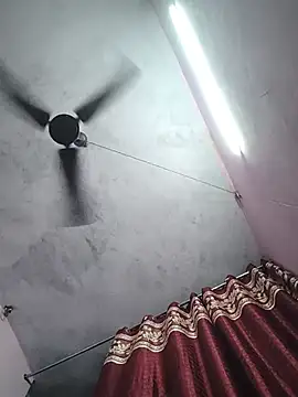 sexykrisha webcam