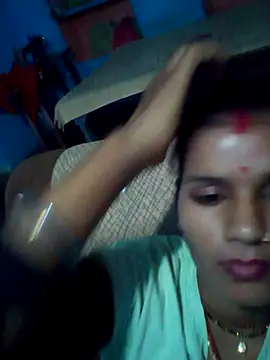 Raveena0990 webcam