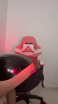 ScarletVelvetX webcam