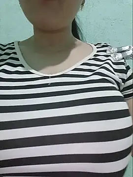Shine_Mai webcam
