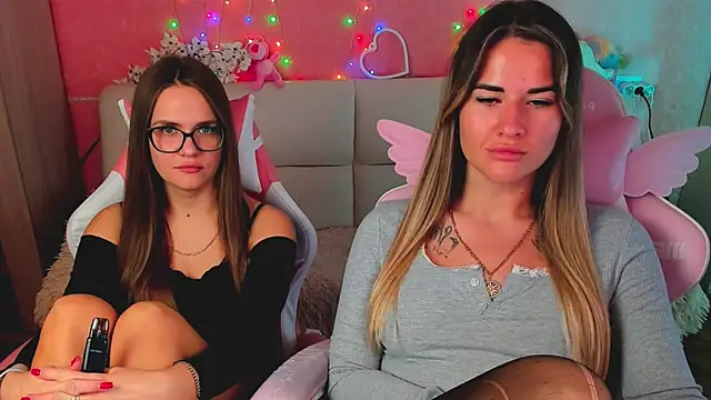hotty_girls_here webcam