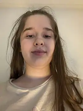 HornyGirlH webcam