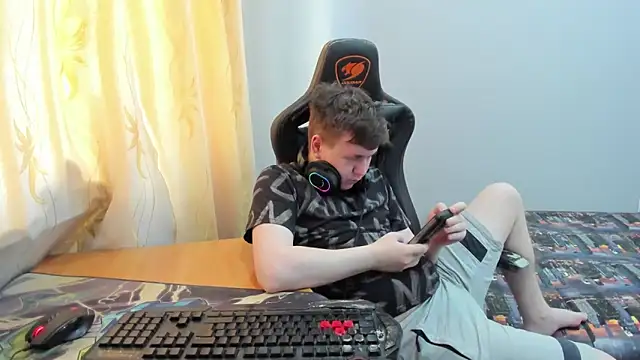 iliaskrislove webcam