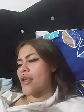 Cloe_pink1 webcam