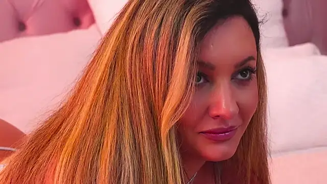 YaaraCollins webcam