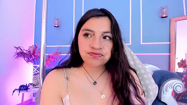 TaraTaylorr webcam