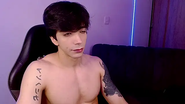 H3ll_B0I webcam