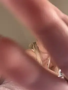 blondebunny999_999 webcam
