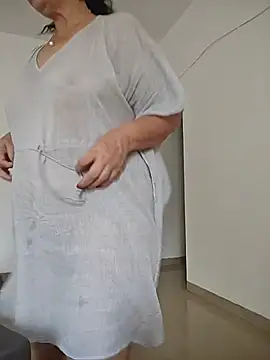 NakedMILFx webcam