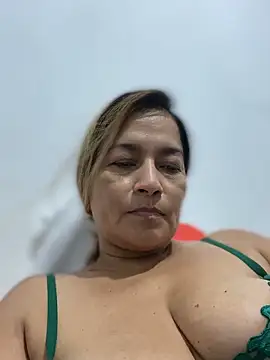 Jlo_69 webcam