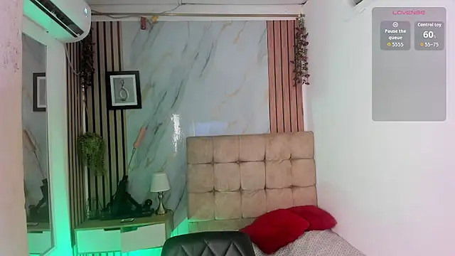 Vanessa_Jenner webcam