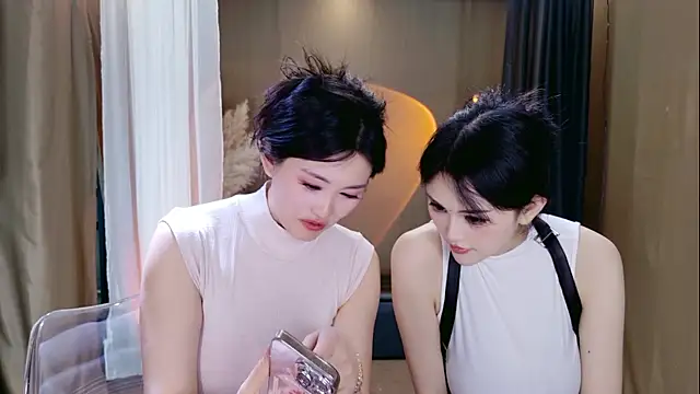 Banana-Milk69 webcam