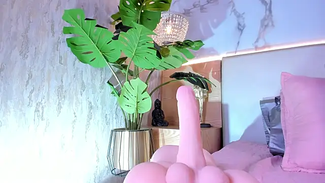 valsmith_ - ValSmith_'s free webcam - UK Sex Cams