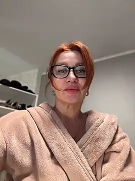 Jullia_Moor