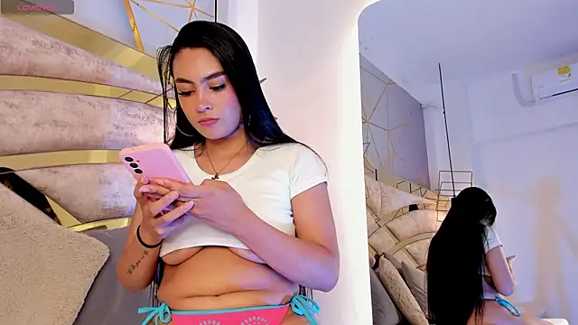 Miia_Velvet webcam