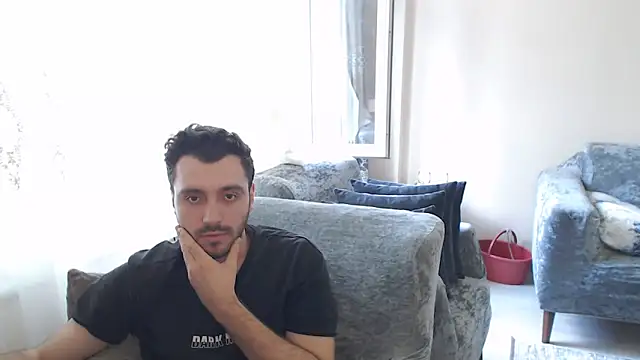 handsomeee04 webcam