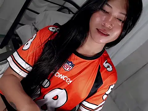 Ladymikaela webcam