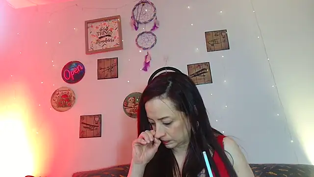 Katicalatinmilf webcam
