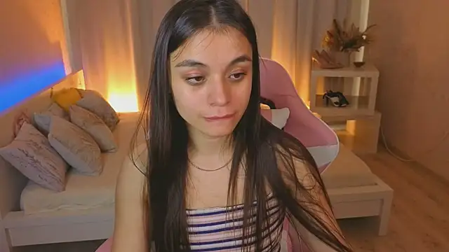 Kim_Bless webcam