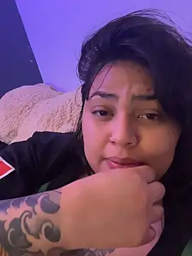 miacanela_xo
