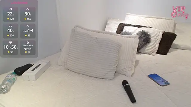 maiaa_evans (F young) - Naked dance