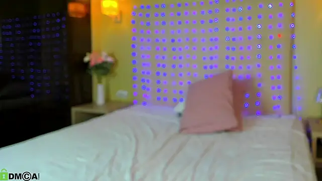Valerie_Woods webcam