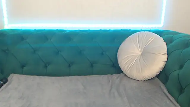 IvanaCharm webcam