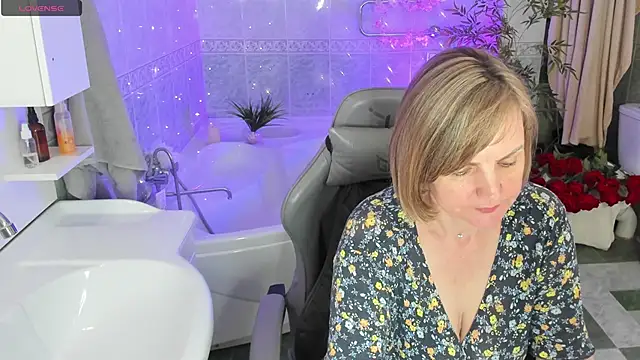 BettyGibsonn webcam