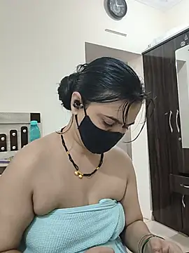HeartlessGirl webcam