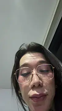 sweet_karinpaz777 webcam