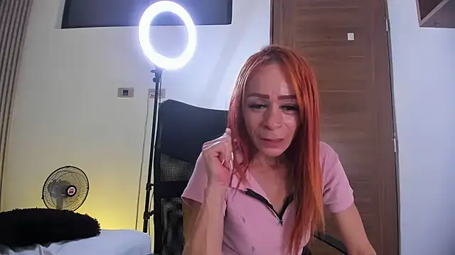 Ashlyaurora webcam