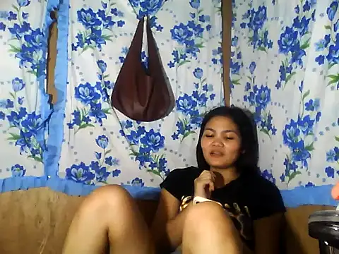 PinaySkinnyJust18 webcam