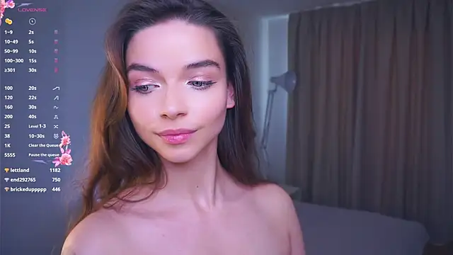 LoveMillier webcam