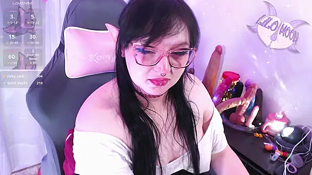 LiloMoon69 webcam
