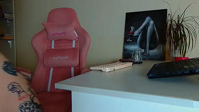 Jules_Queen webcam