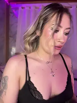 Lally_Valencia__ webcam