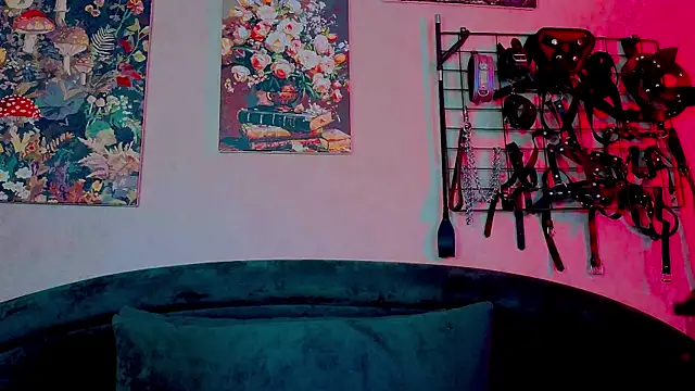 the_high_priestess webcam