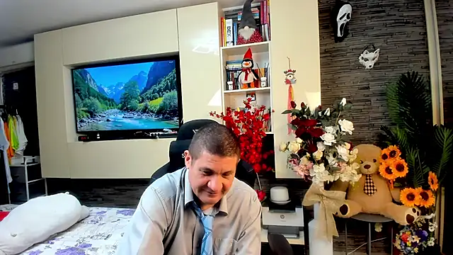 SpartacusDaddy48 webcam