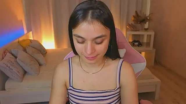 Kim_Bless webcam