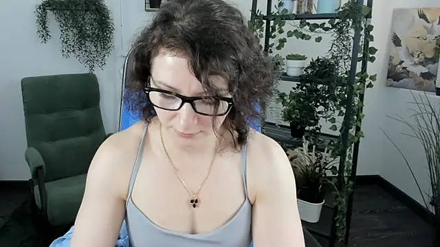AureliaGleam webcam