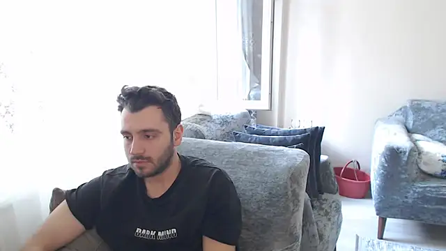 handsomeee04 webcam
