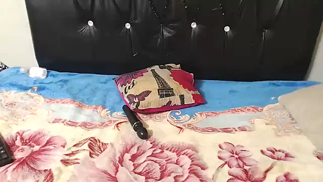 Wild_RoseXX webcam
