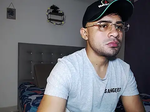zeussexyhot webcam