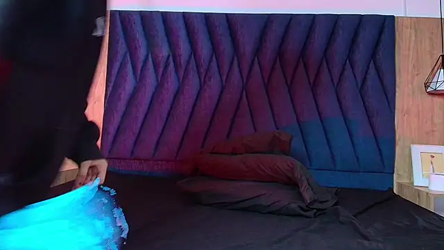 Divine_____ webcam