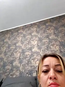 RuxyHuge42ETT