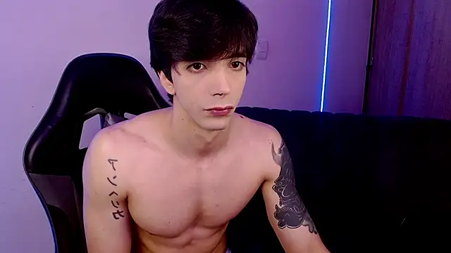 H3ll_B0I webcam