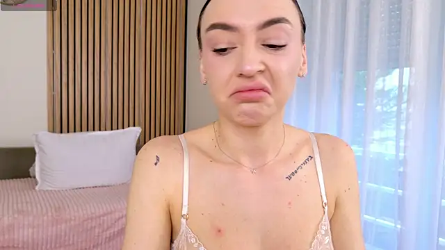 AlissaMarks webcam