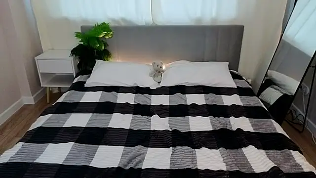 Helen_Carson live sex cam