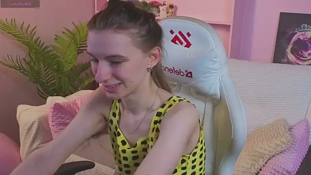 kaleriyaa_ webcam