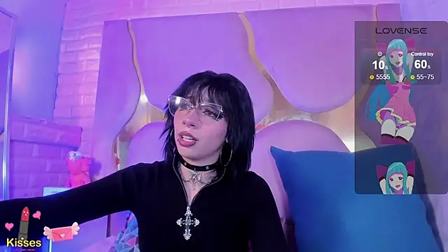 NaniiSisy webcam